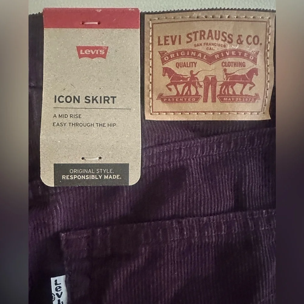Levi’s Plum Color Mid Rise Corduroy Icon Skirt - Size 24 - NWT - Picture 6 of 7